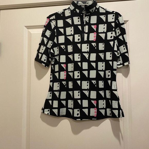 DKNY GOLF NWT Short Sleeves Size-XS - Picture 2 of 5